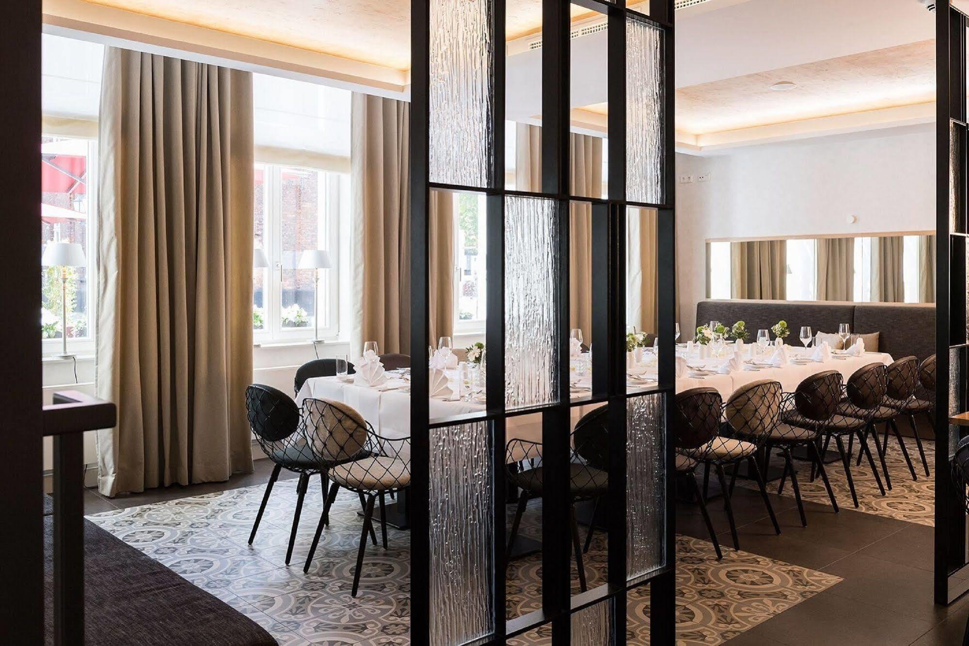 Hotel Am Fischmarkt 라인스버그 외부 사진