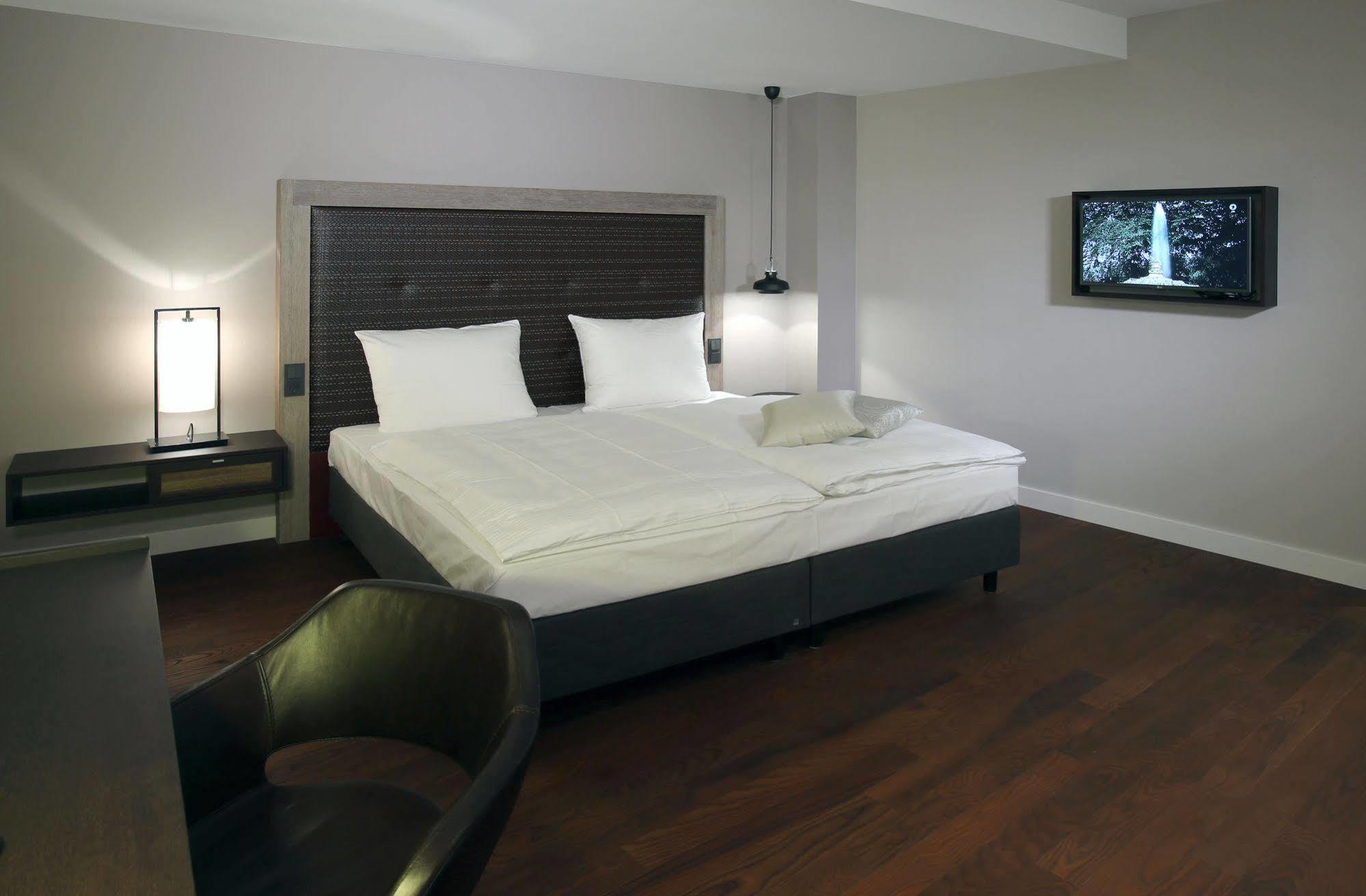 Hotel Am Fischmarkt 라인스버그 외부 사진